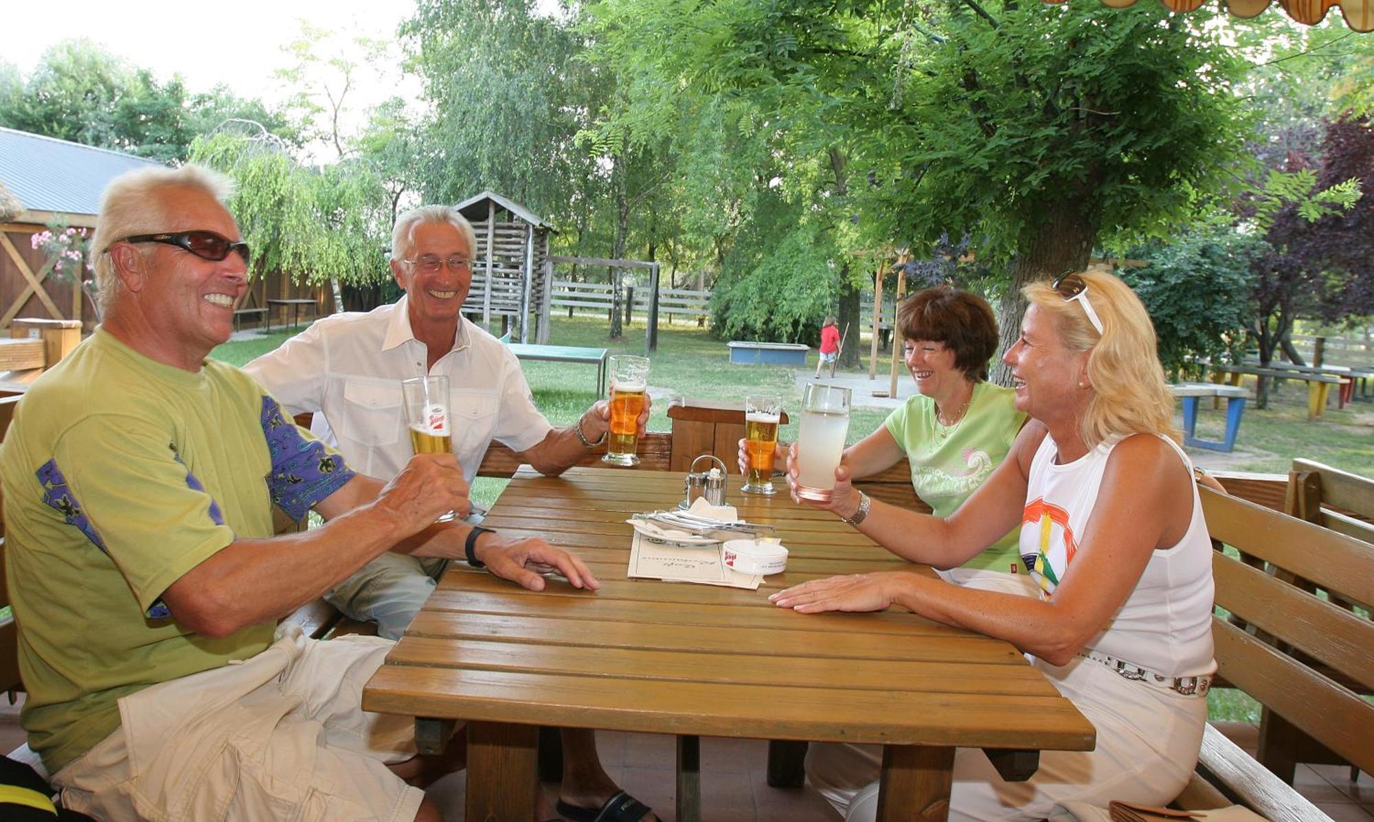 Georgshof Hotel Podersdorf am See Exterior photo