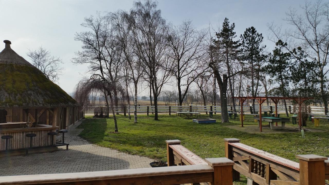 Georgshof Hotel Podersdorf am See Exterior photo